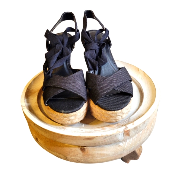 🌟1 SZ 6 LEFT. BLACK LACE-UP ESPADRILLES - Picture 2 of 6